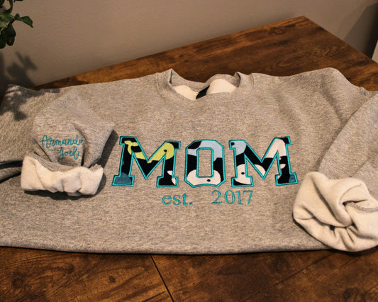 Keepsake "Mom" Appliqué Sweatshirt
